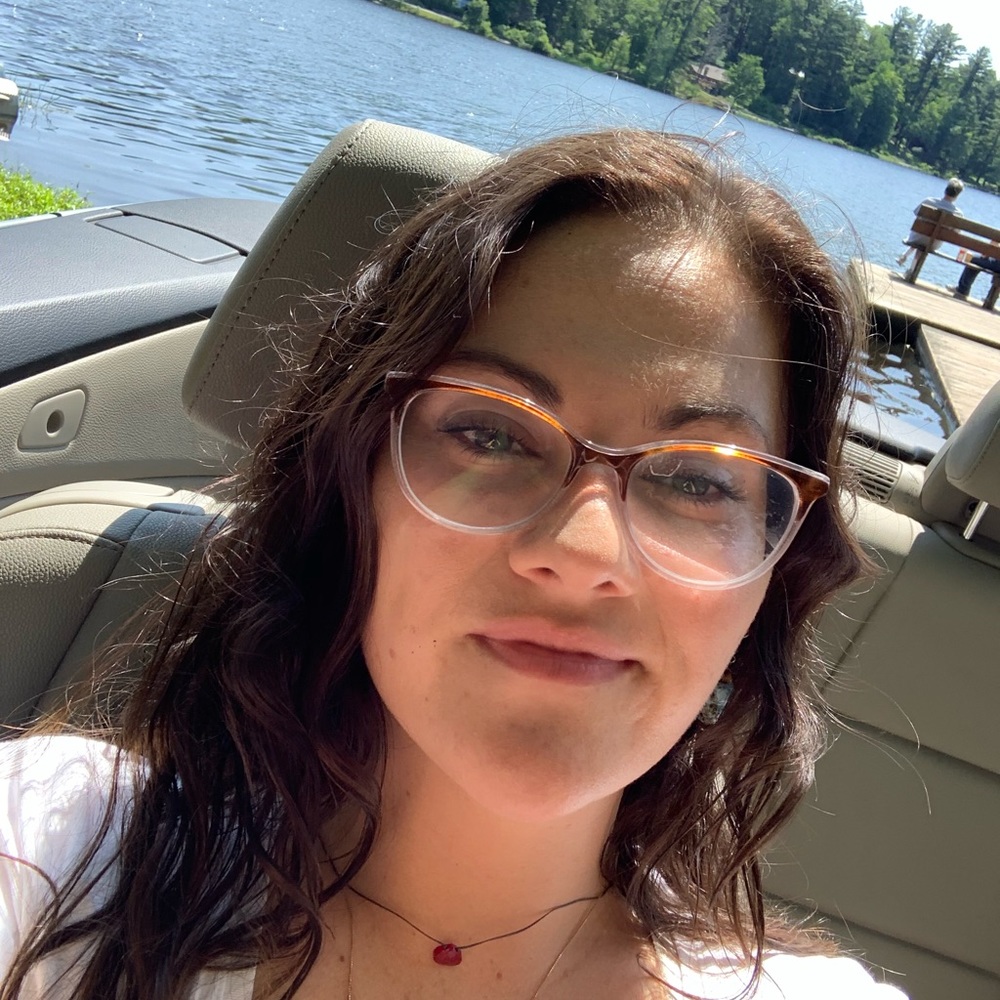 Meet your Posher, Dana